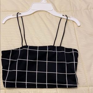 Black & white patterned crop top